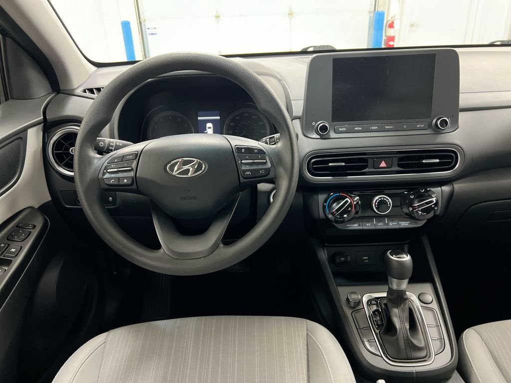 Used 2022 Hyundai Kona SEL FWD image 11