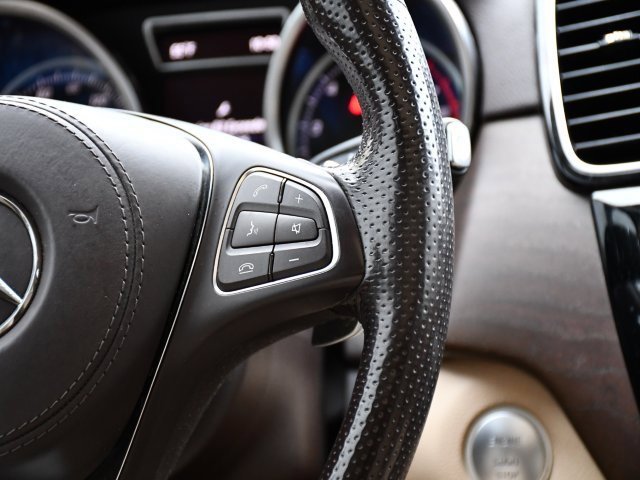 Used 2017 Mercedes-Benz GLS 550 4MATIC image 23