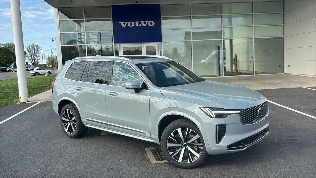 New 2026 Volvo XC90 B5 Core AWD/4WD image 2