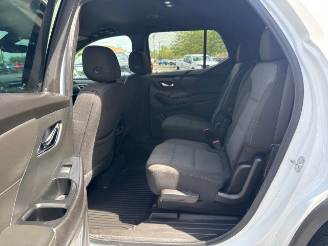 Used 2023 Chevrolet Traverse LT FWD image 23