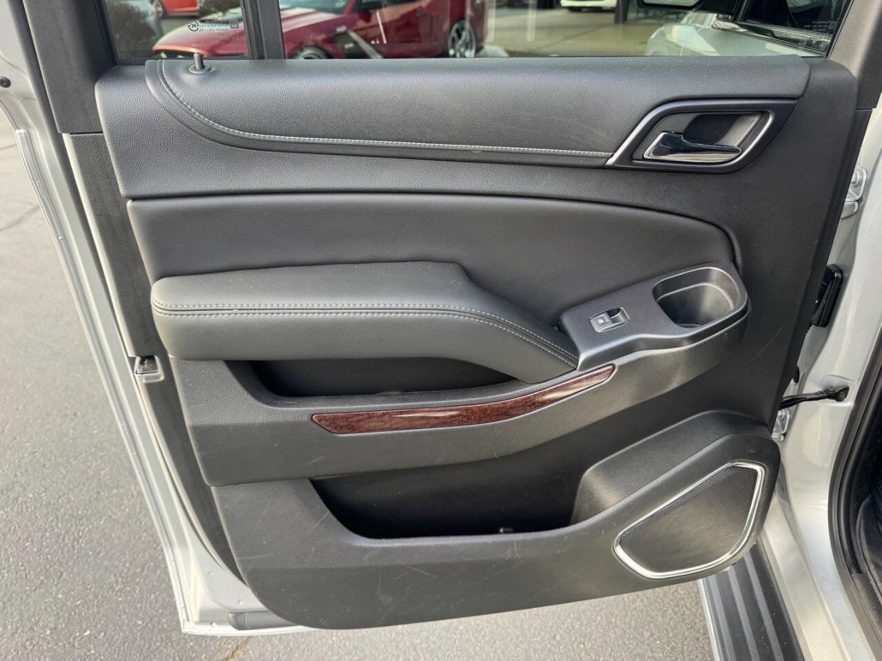 Used 2017 GMC Yukon XL SLT w/ Premium Edition image 15