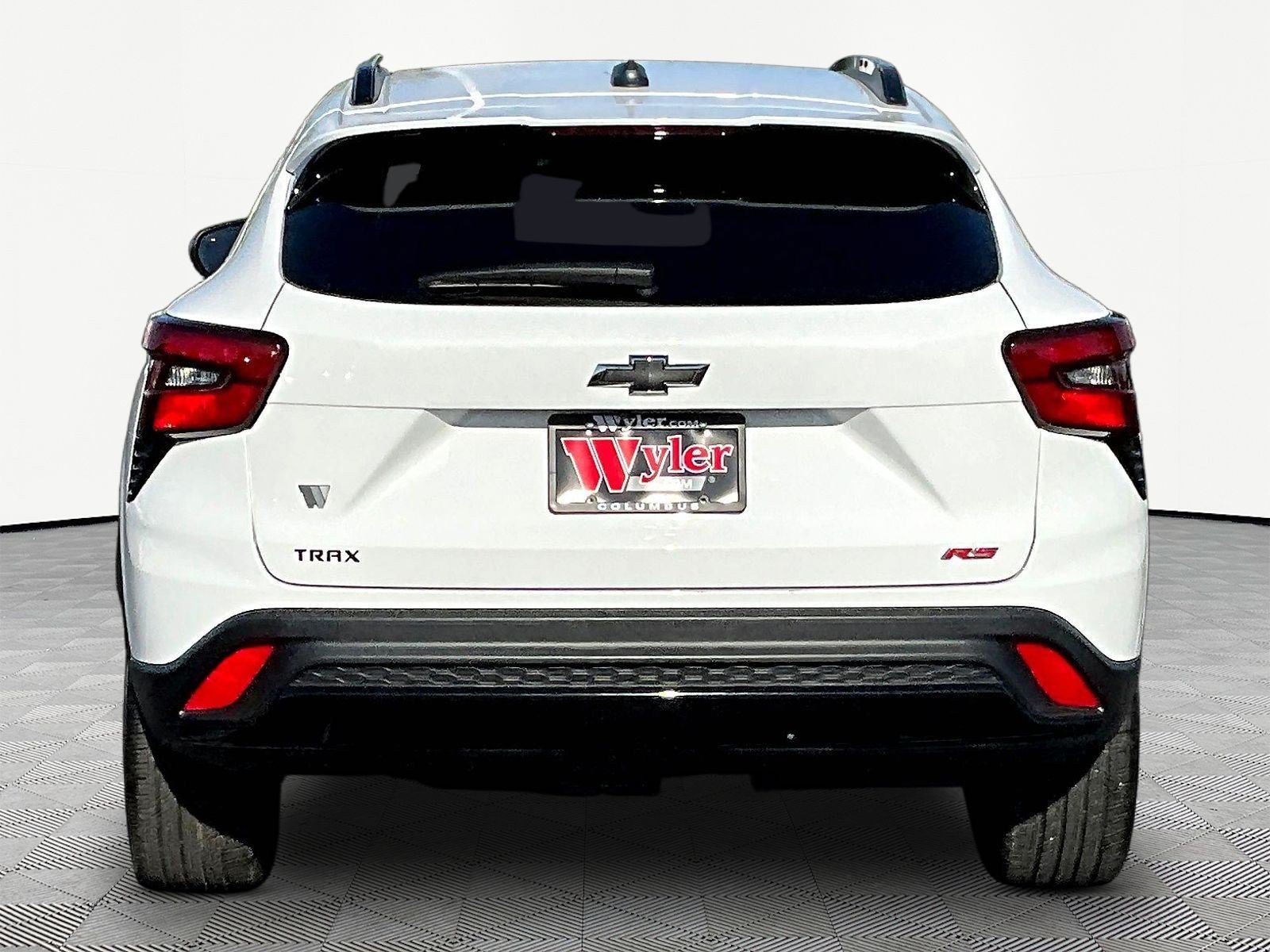 Used 2024 Chevrolet Trax RS w/ Sunroof Package FWD image 4