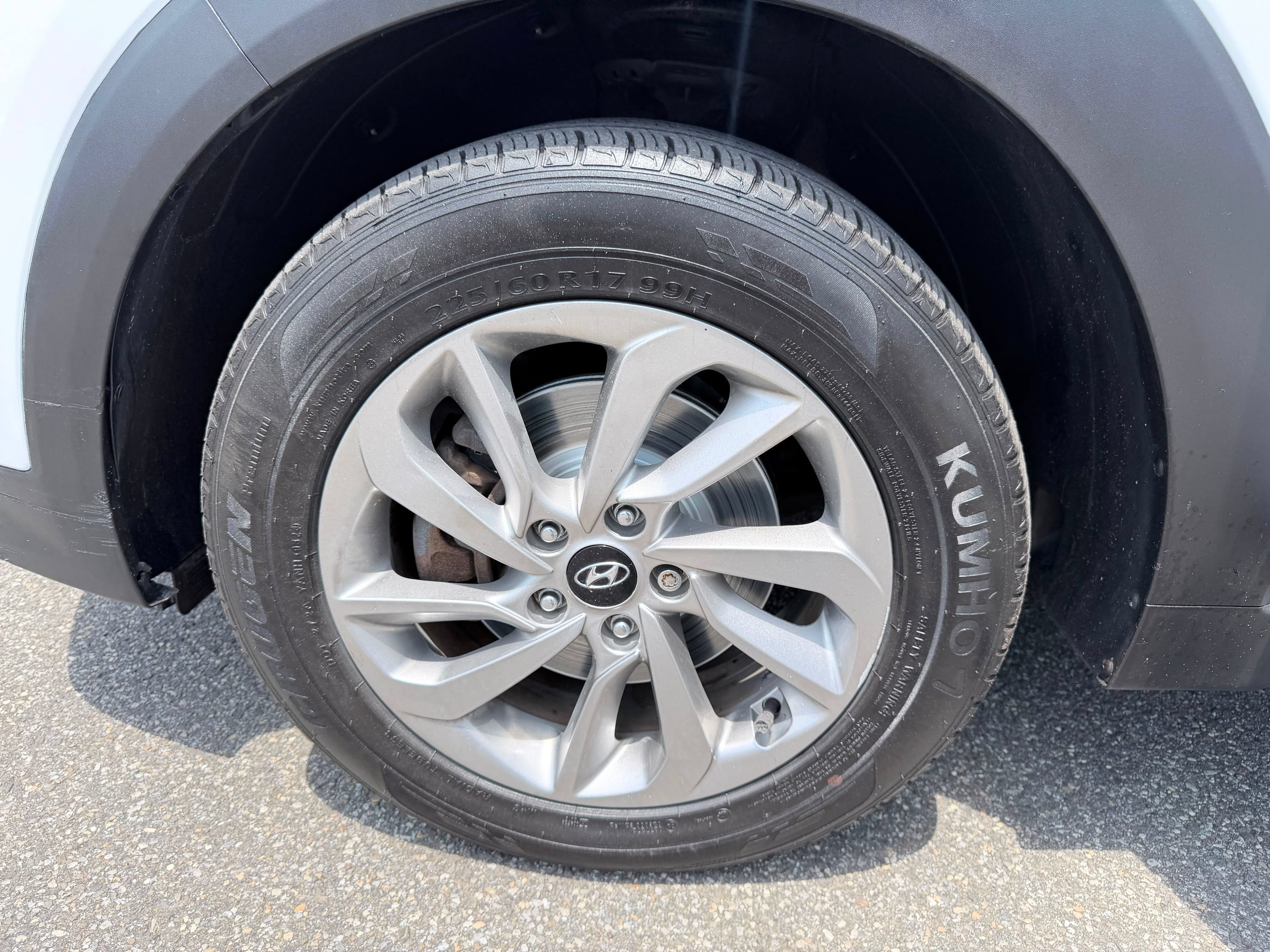 Used 2017 Hyundai Tucson Eco w/ Cargo Package AWD/4WD image 36
