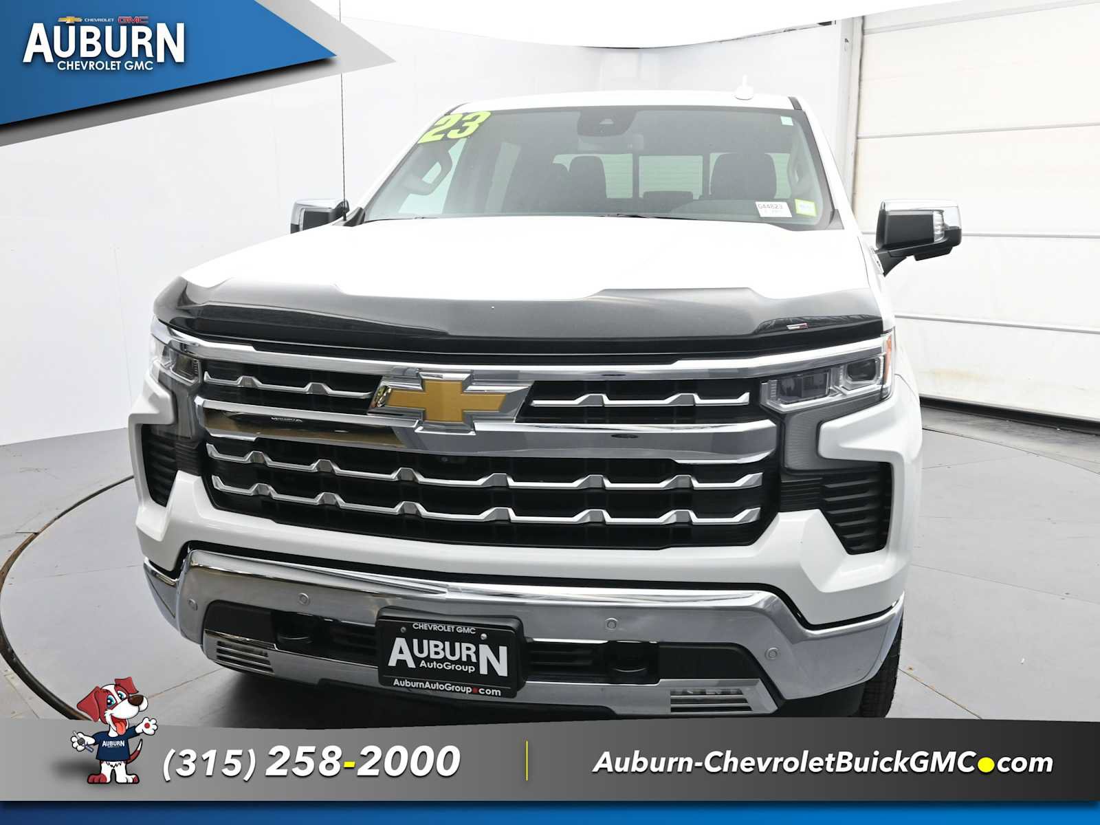 Used 2023 Chevrolet Silverado 1500 LTZ AWD/4WD image 2