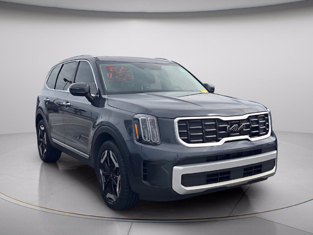 Used 2024 Kia Telluride S w/ S Sunroof Package FWD image 4