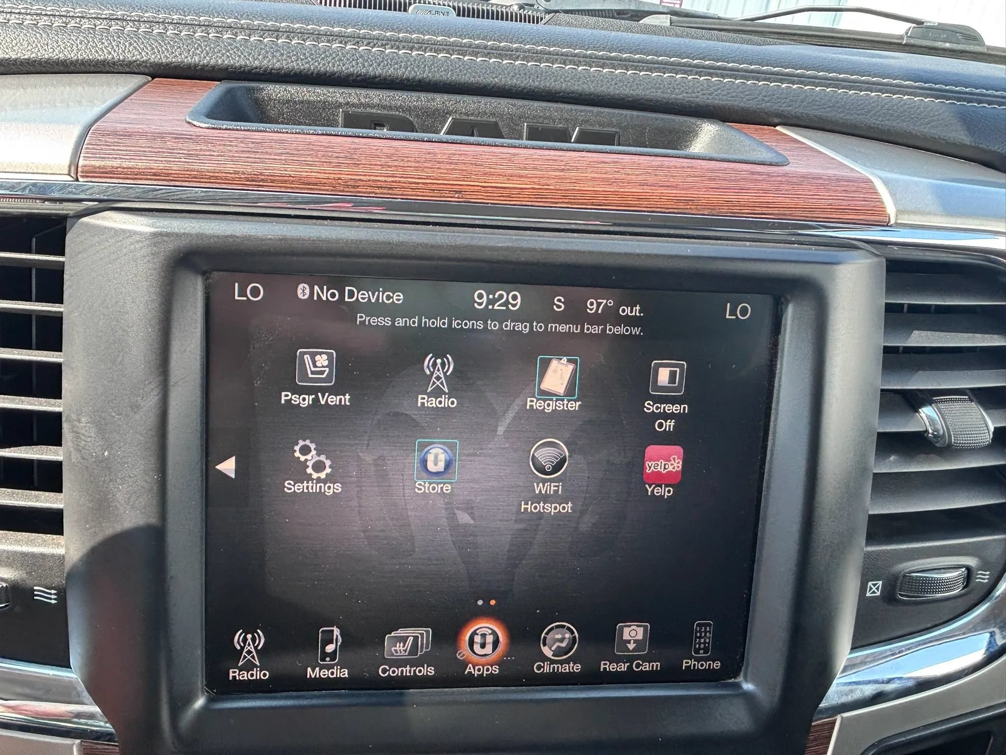 Used 2016 RAM 2500 Laramie AWD/4WD image 13