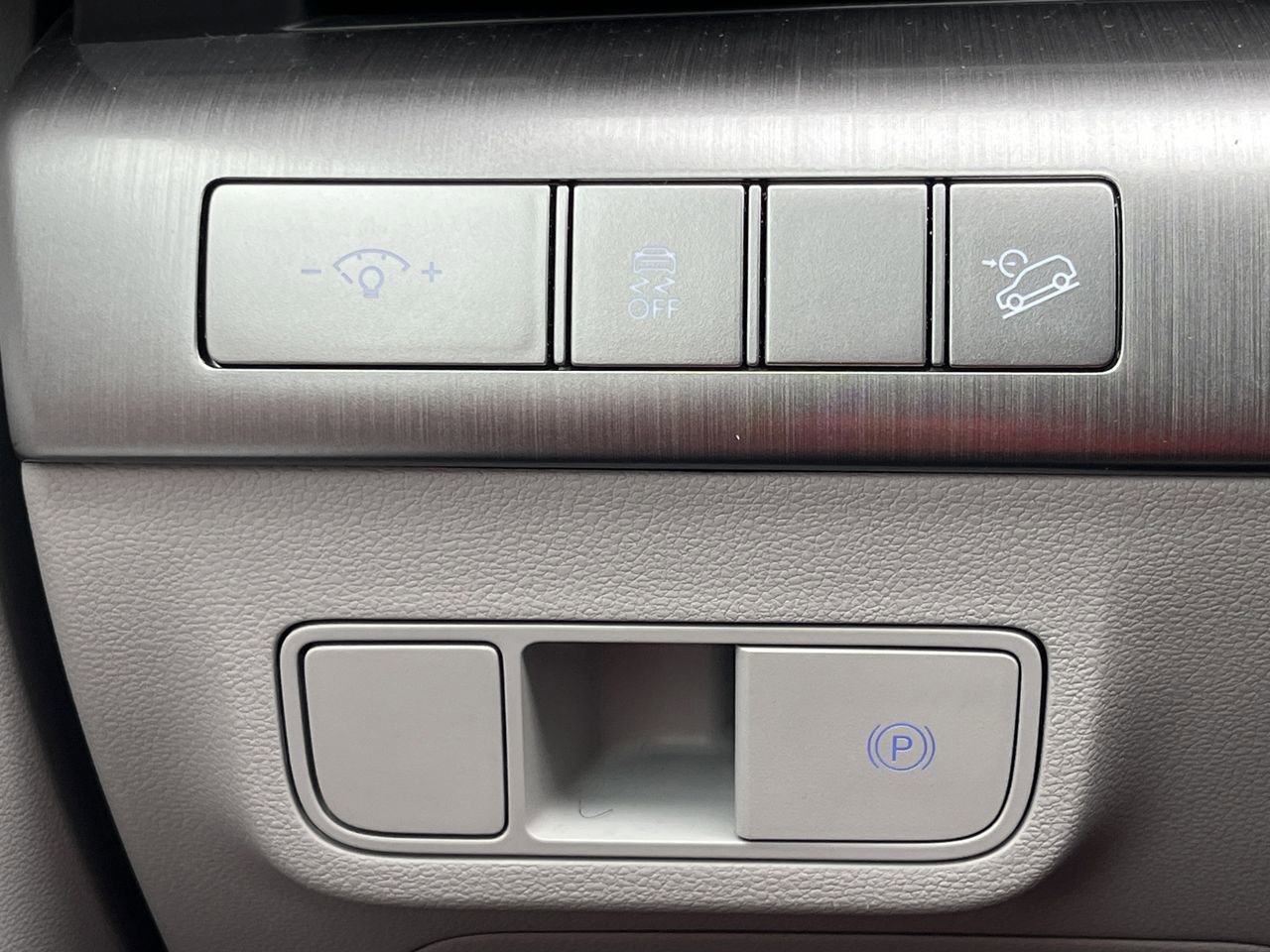 Used 2025 Hyundai Kona SEL image 13