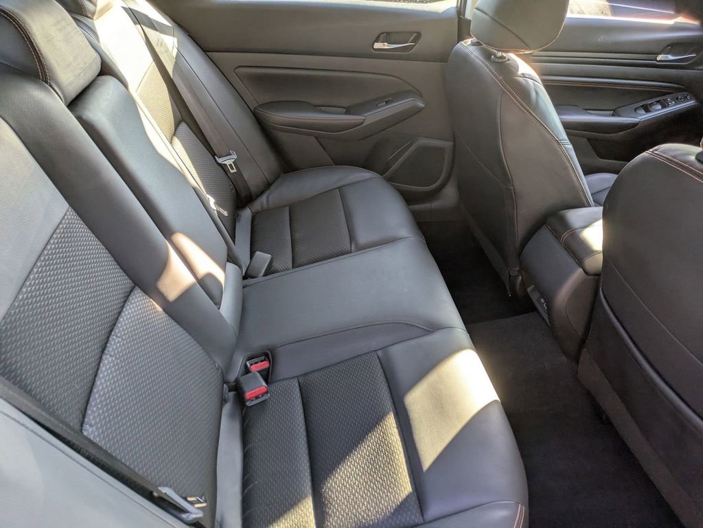 Used 2022 Nissan Altima 2.5 SR image 23