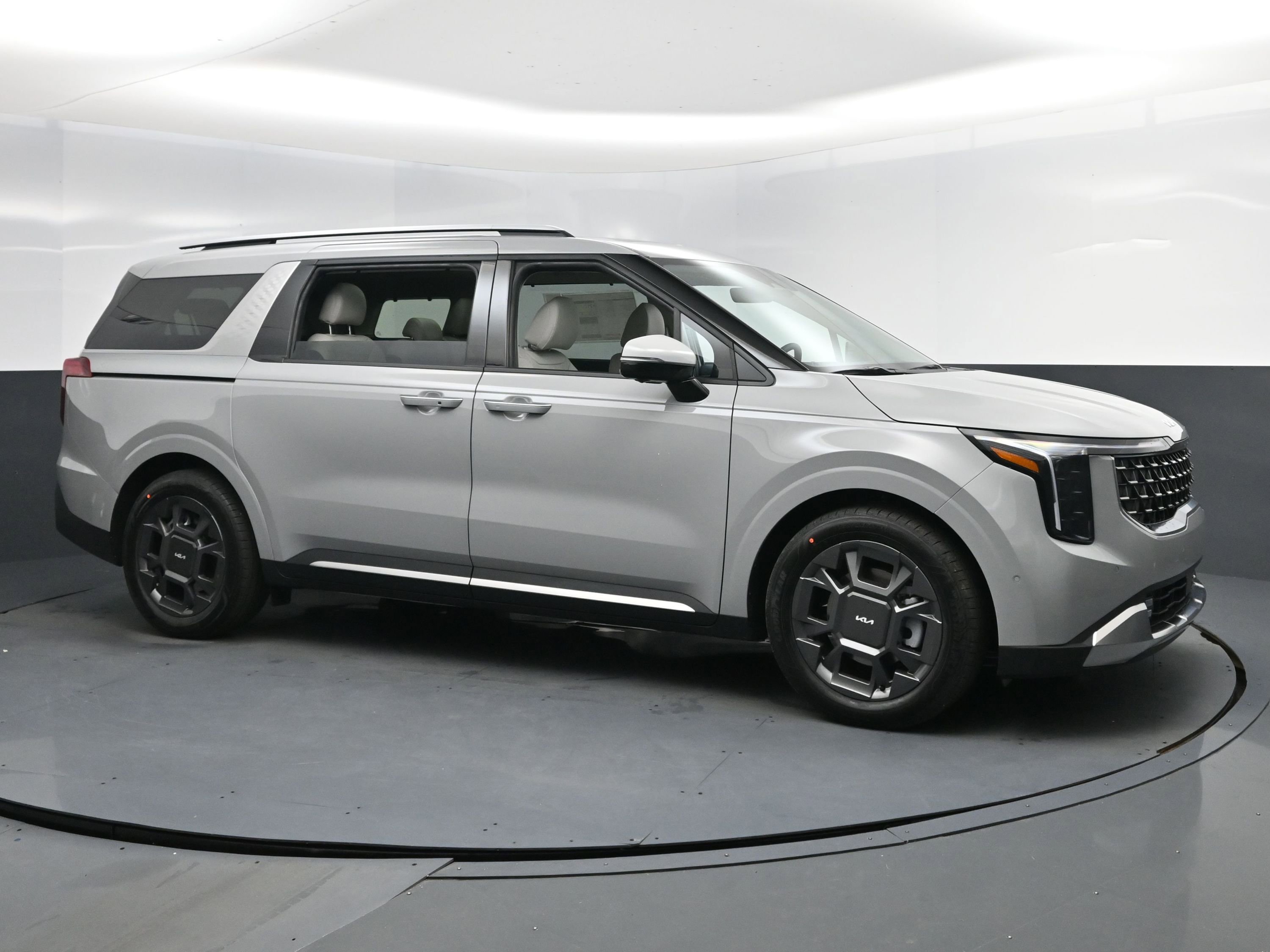 New 2026 Kia Carnival SX image 2