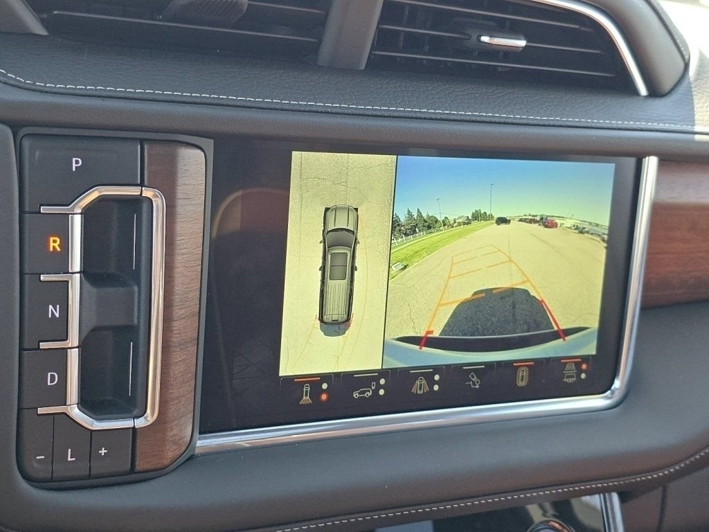 Used 2024 GMC Yukon Denali Ultimate AWD/4WD image 9