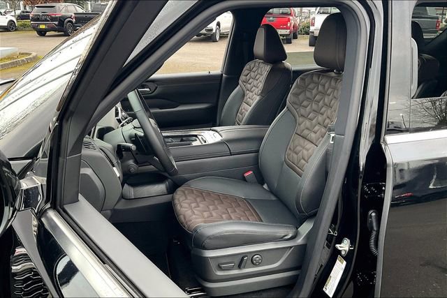 New 2025 Nissan Armada Platinum image 10