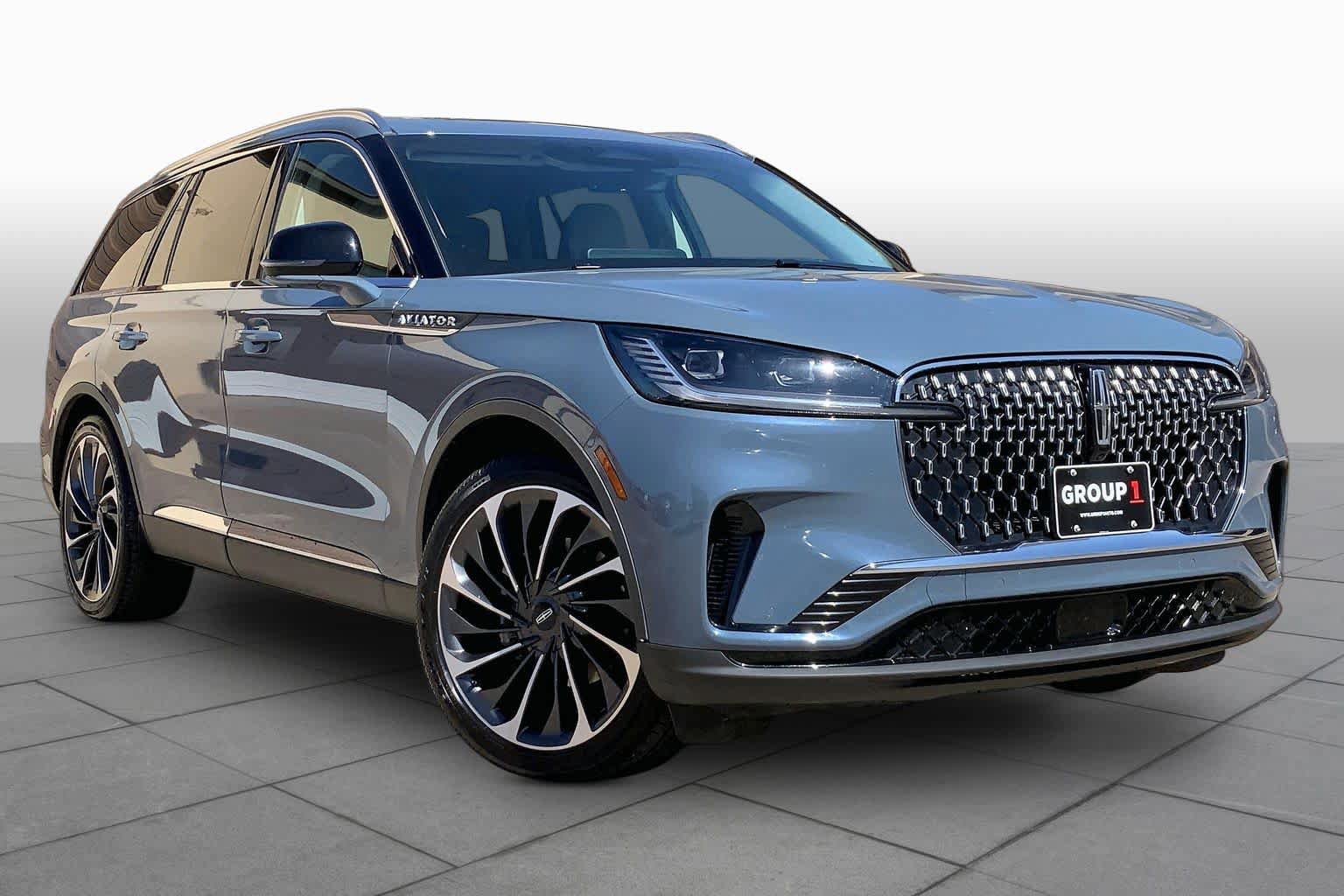 Certified 2025 Lincoln Aviator Reserve w/ Luxury Package RWD image 3