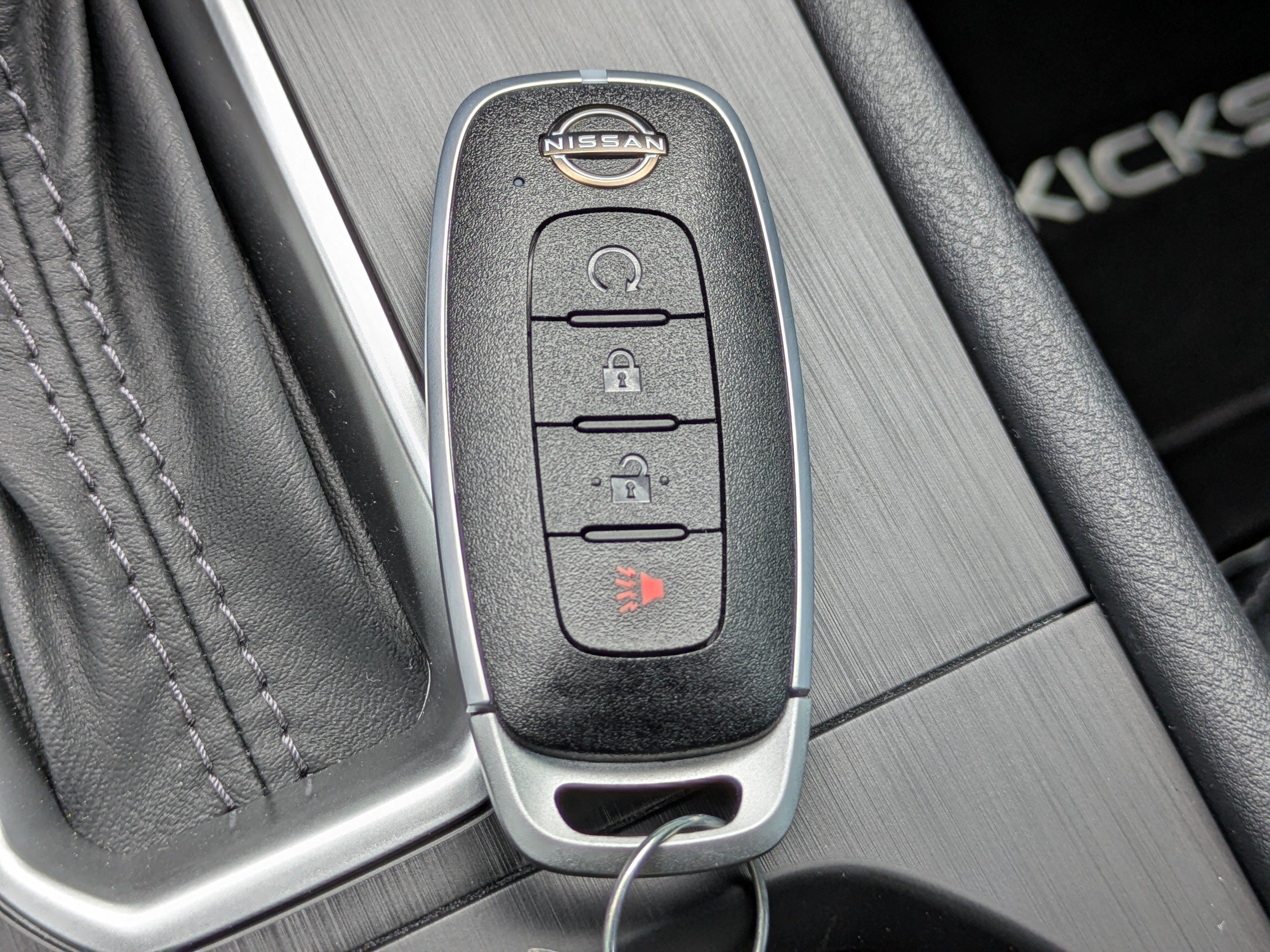 New 2026 Nissan Kicks SV w/ Charging Package FWD image 32