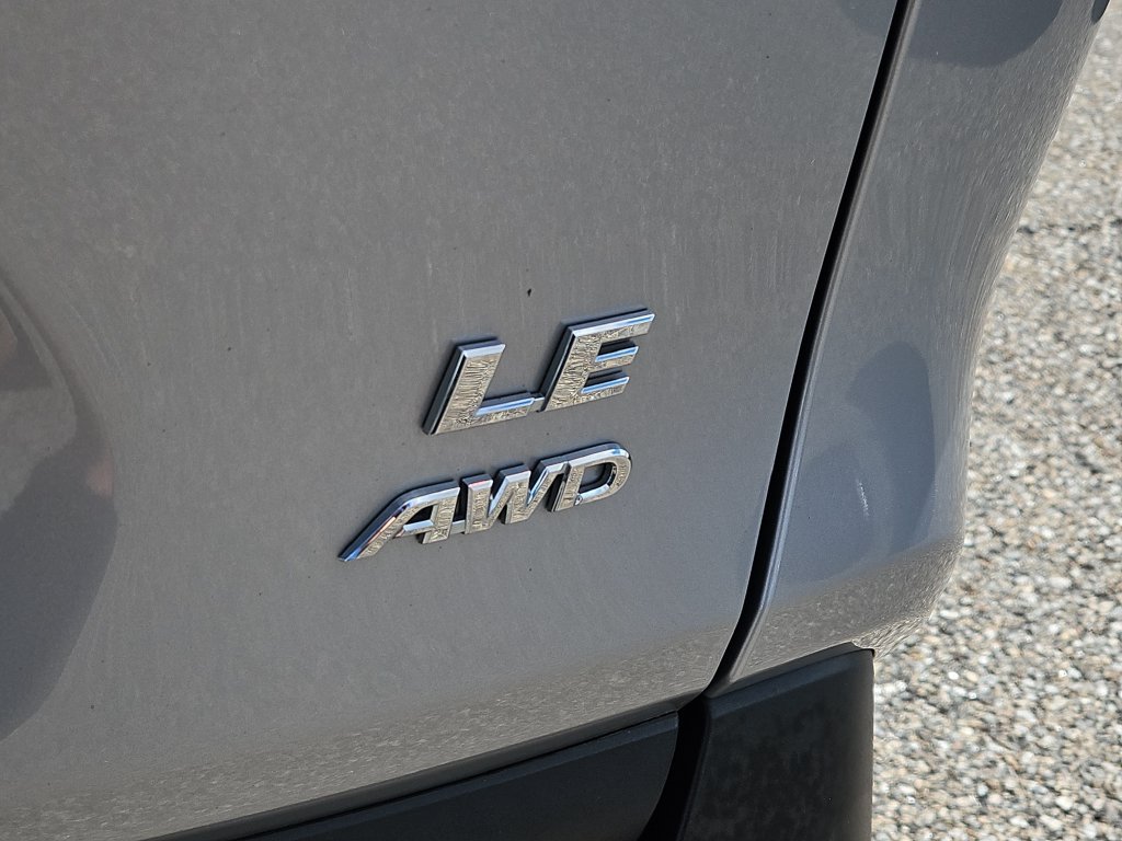 Used 2019 Toyota RAV4 LE w/ All Weather Liner Package AWD/4WD image 12