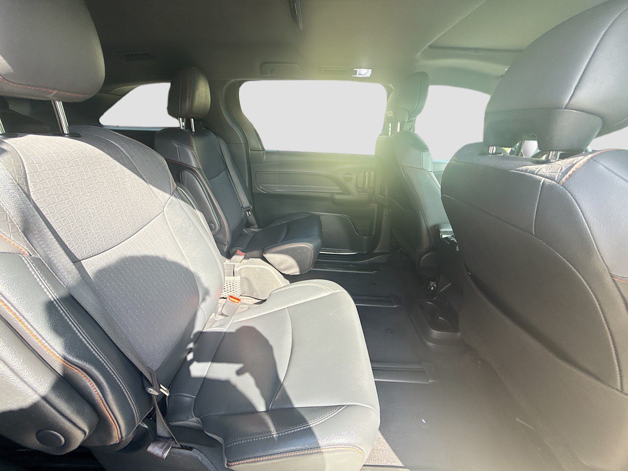 Used 2022 Toyota Sienna XSE FWD image 28
