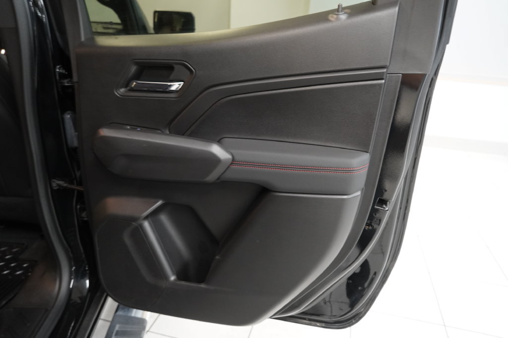 Used 2023 Chevrolet Colorado Z71 w/ Z71 Convenience Package 2 AWD/4WD image 31