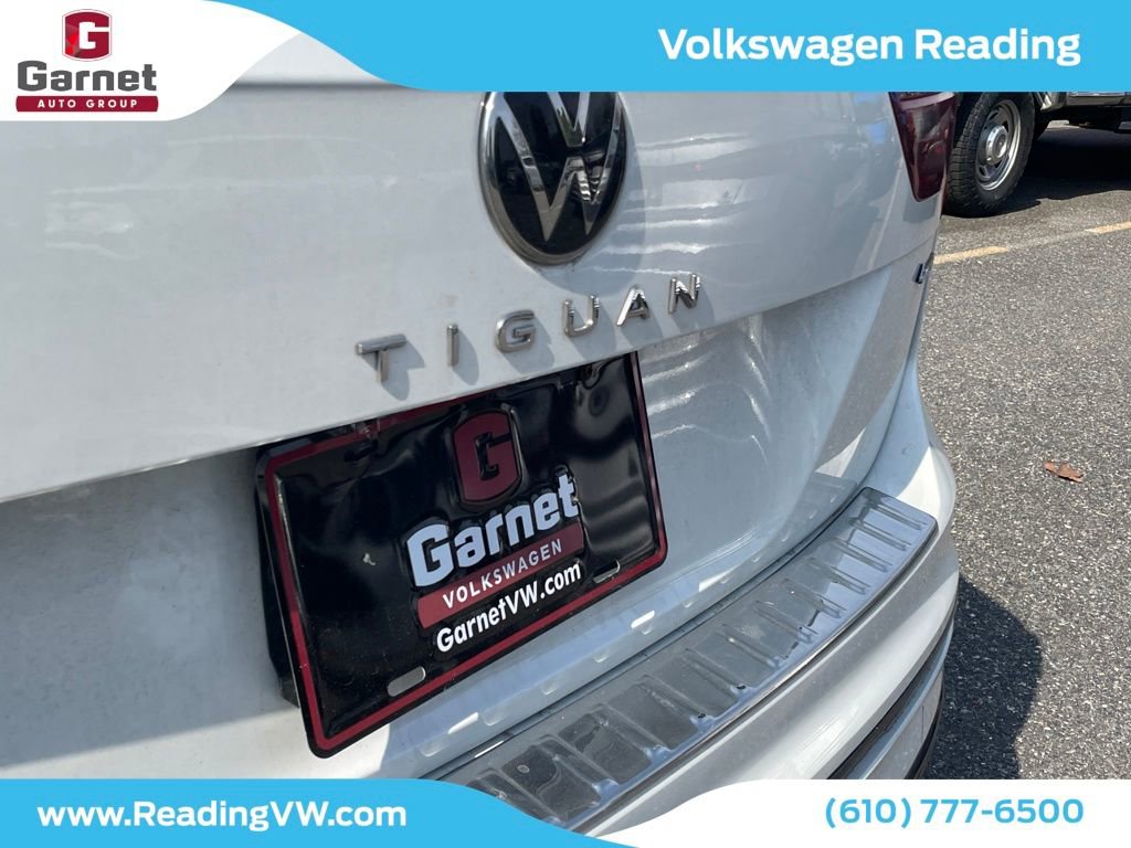 Certified 2023 Volkswagen Tiguan SE R-Line AWD/4WD image 13