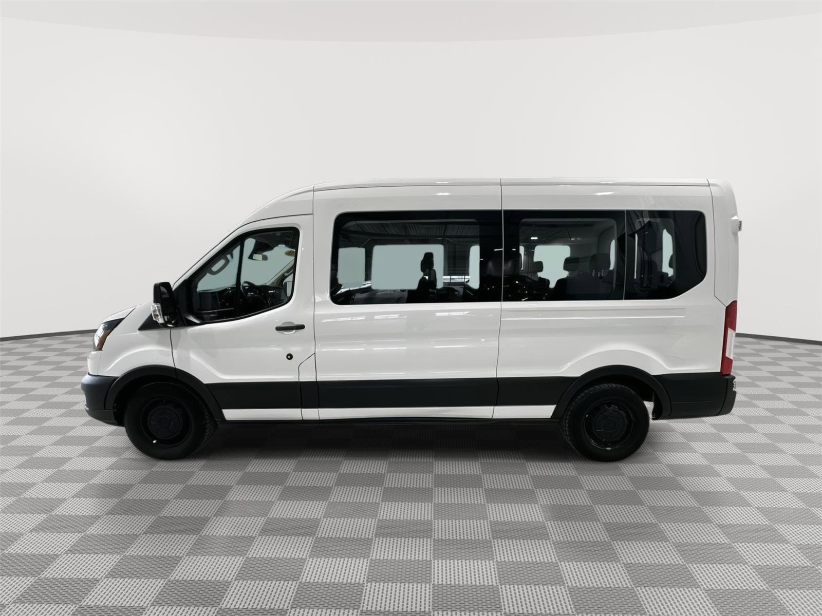 Used 2021 Ford Transit 350 XL image 2
