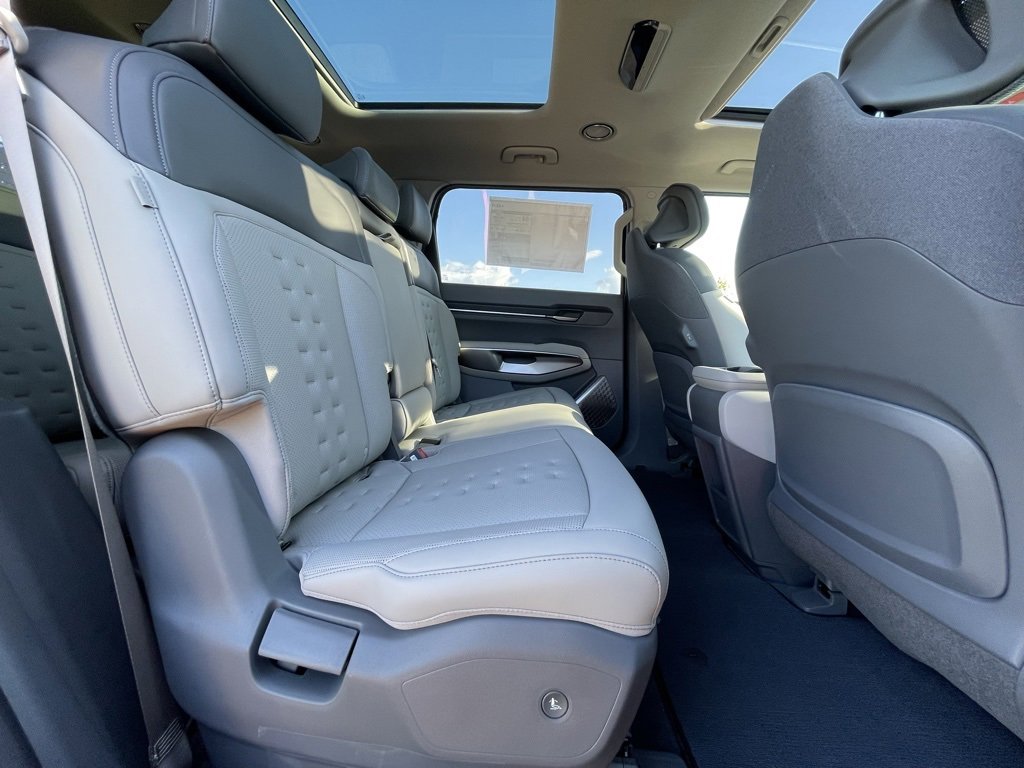 New 2026 Kia EV9 Wind image 32