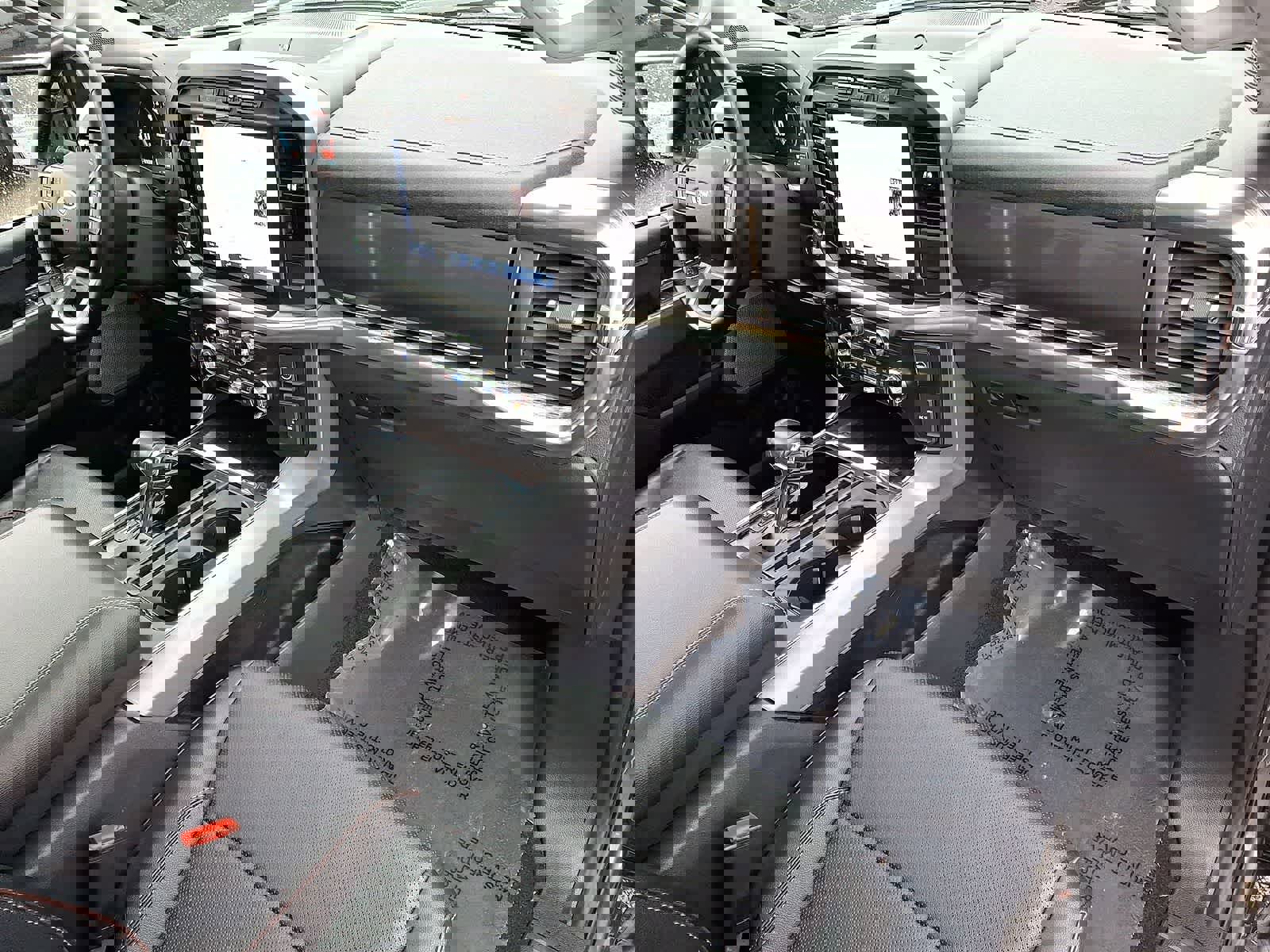 Used 2022 Ford F150 Lariat image 35