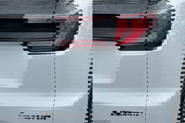 Used 2024 GMC Acadia Elevation image 33