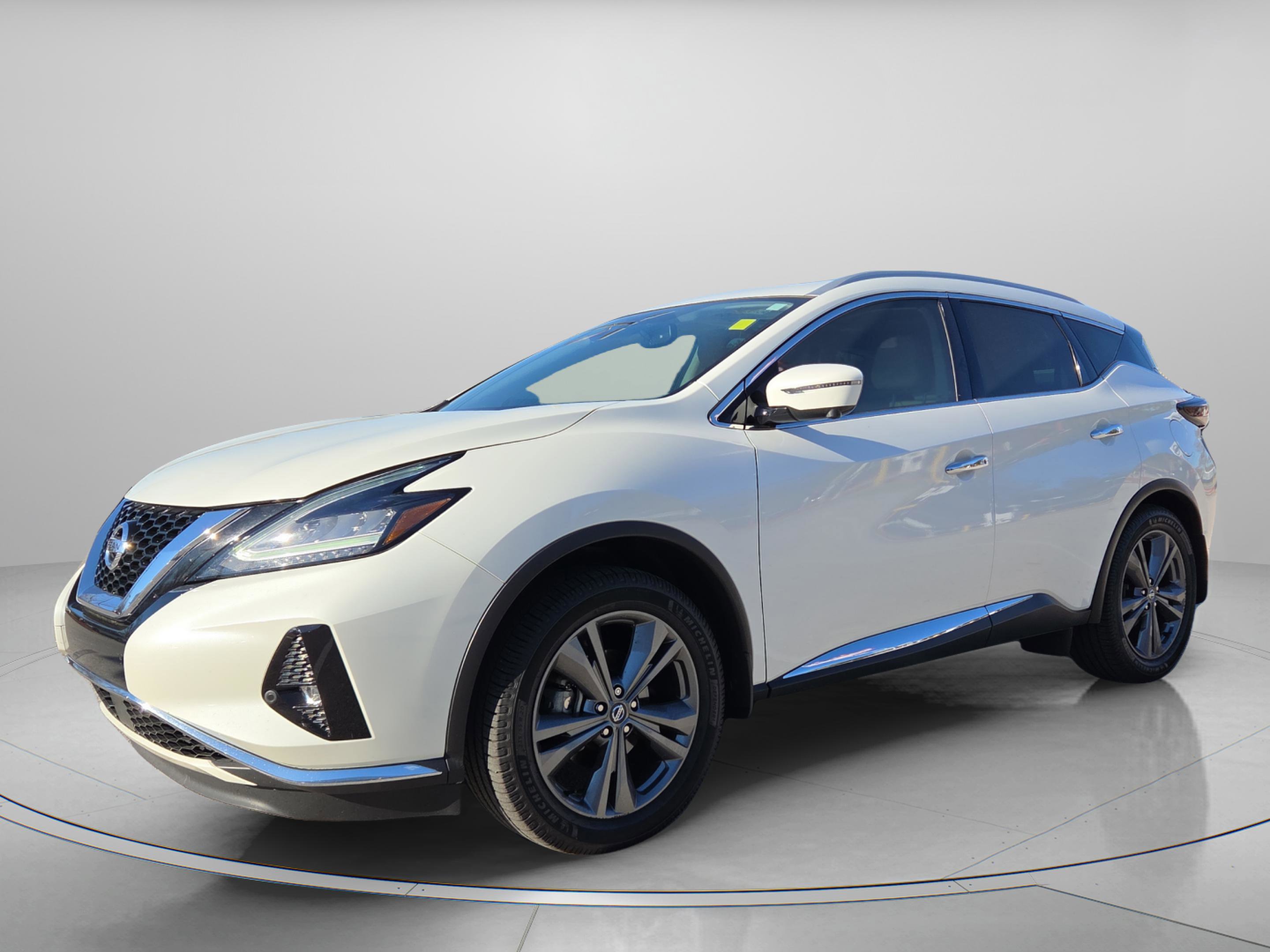 Used 2020 Nissan Murano Platinum image 2