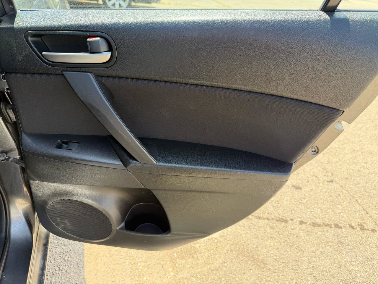 Used 2012 MAZDA MAZDA3 i Touring FWD image 17