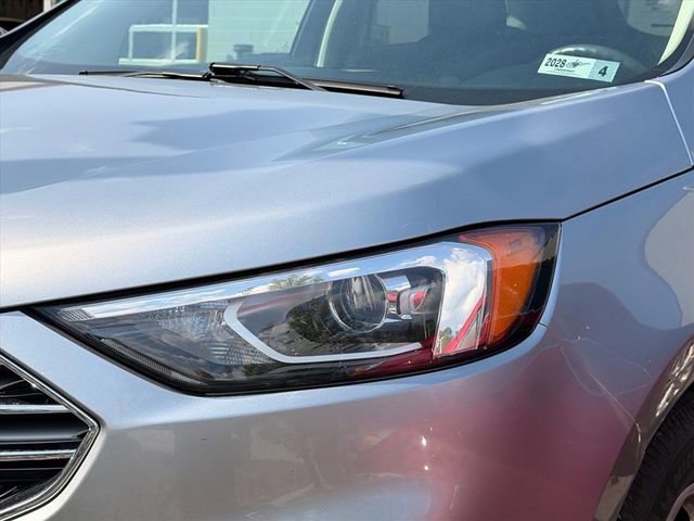 Used 2020 Ford Edge SE AWD/4WD image 4