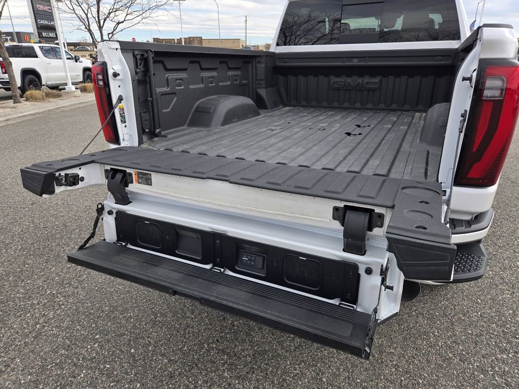 New 2025 GMC Sierra 2500 Denali Ultimate image 9