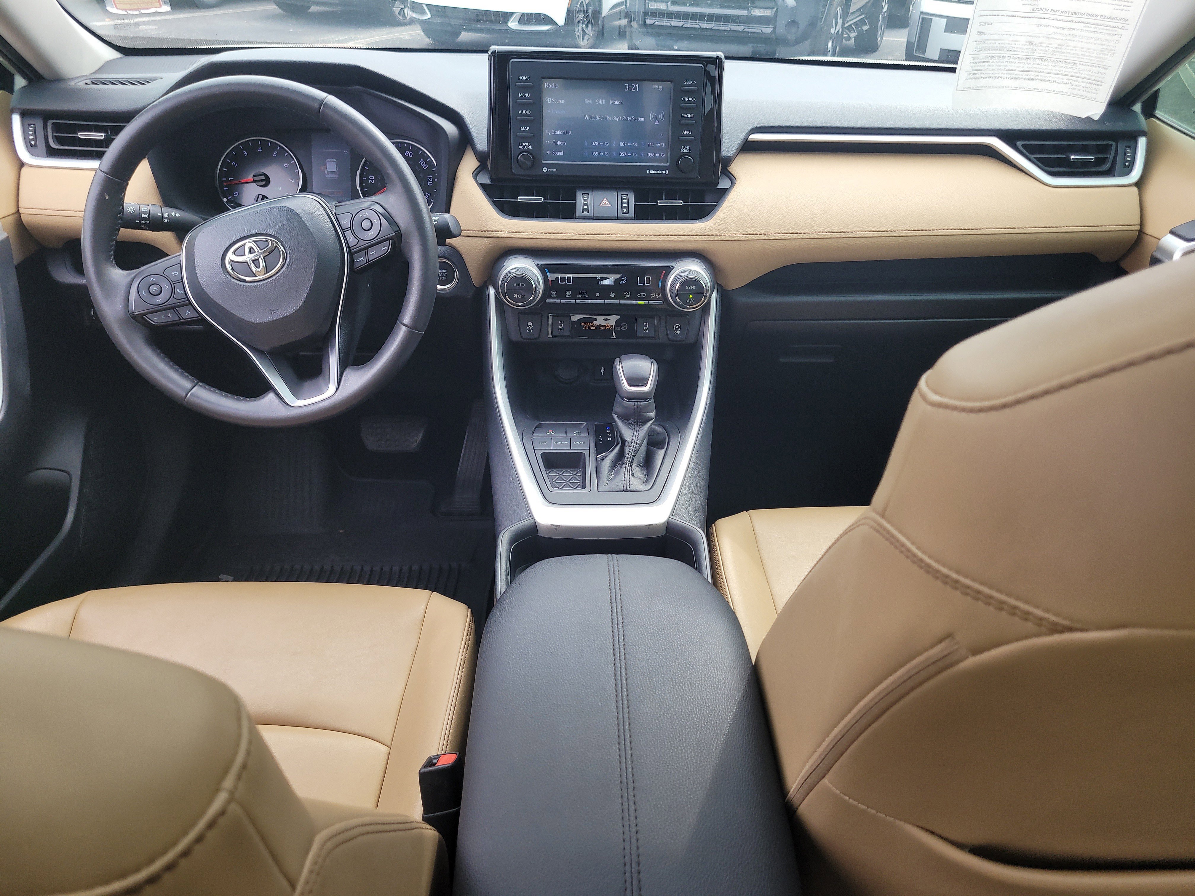 Used 2021 Toyota RAV4 XLE Premium FWD image 16