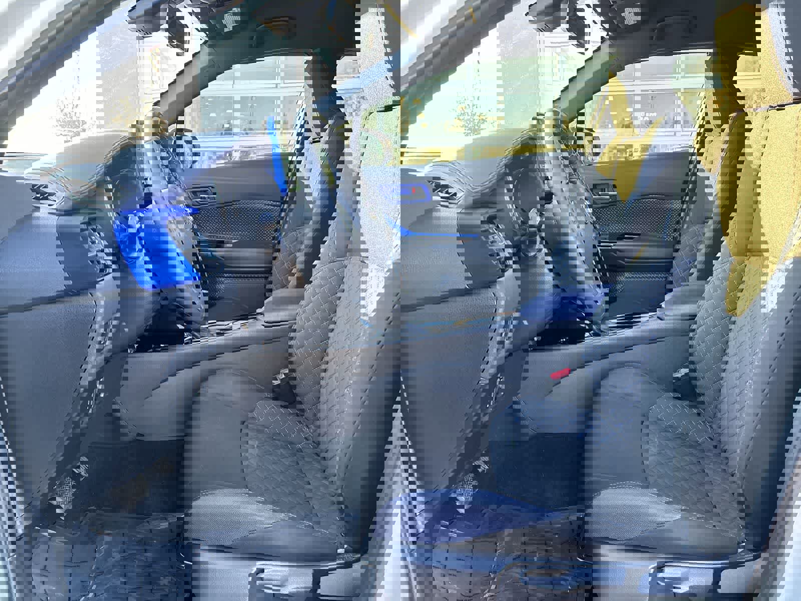 Used 2021 Toyota C-HR XLE image 6