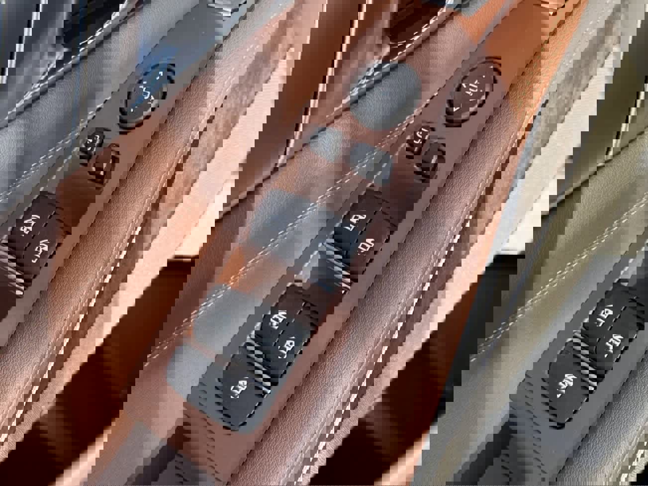 New 2026 BMW X5 xDrive40i w/ M Sport Package image 13