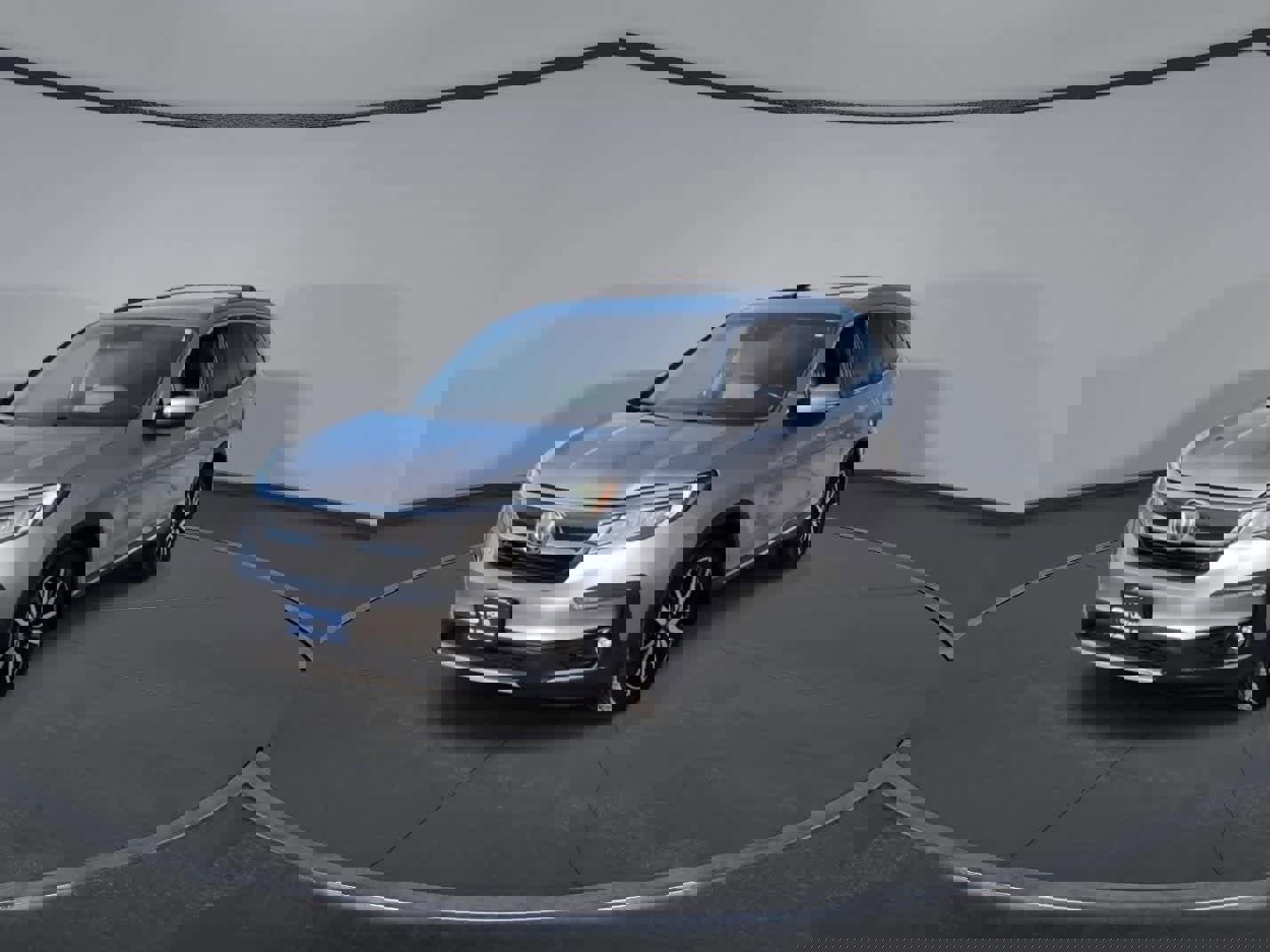 Used 2020 Honda Pilot Touring image 3