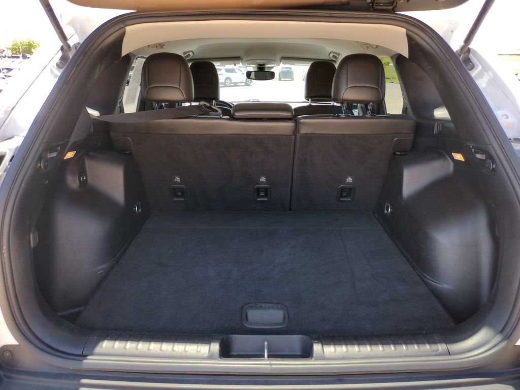 Used 2021 Jeep Cherokee Trailhawk AWD/4WD image 8