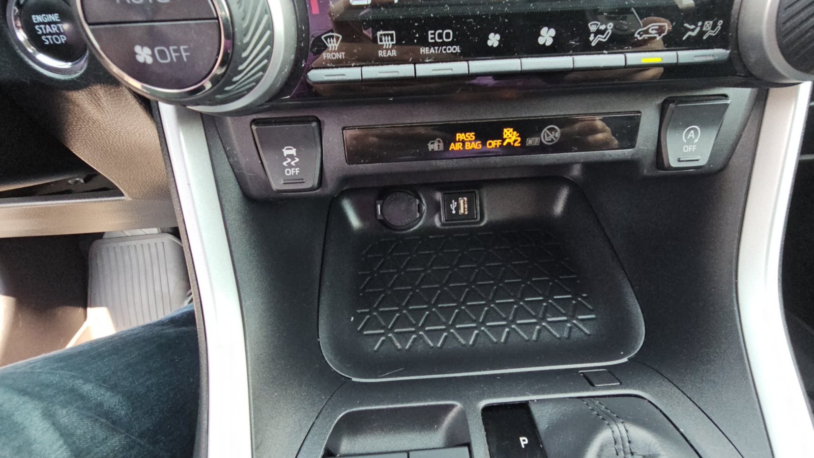 Certified 2025 Toyota RAV4 XLE AWD/4WD image 19