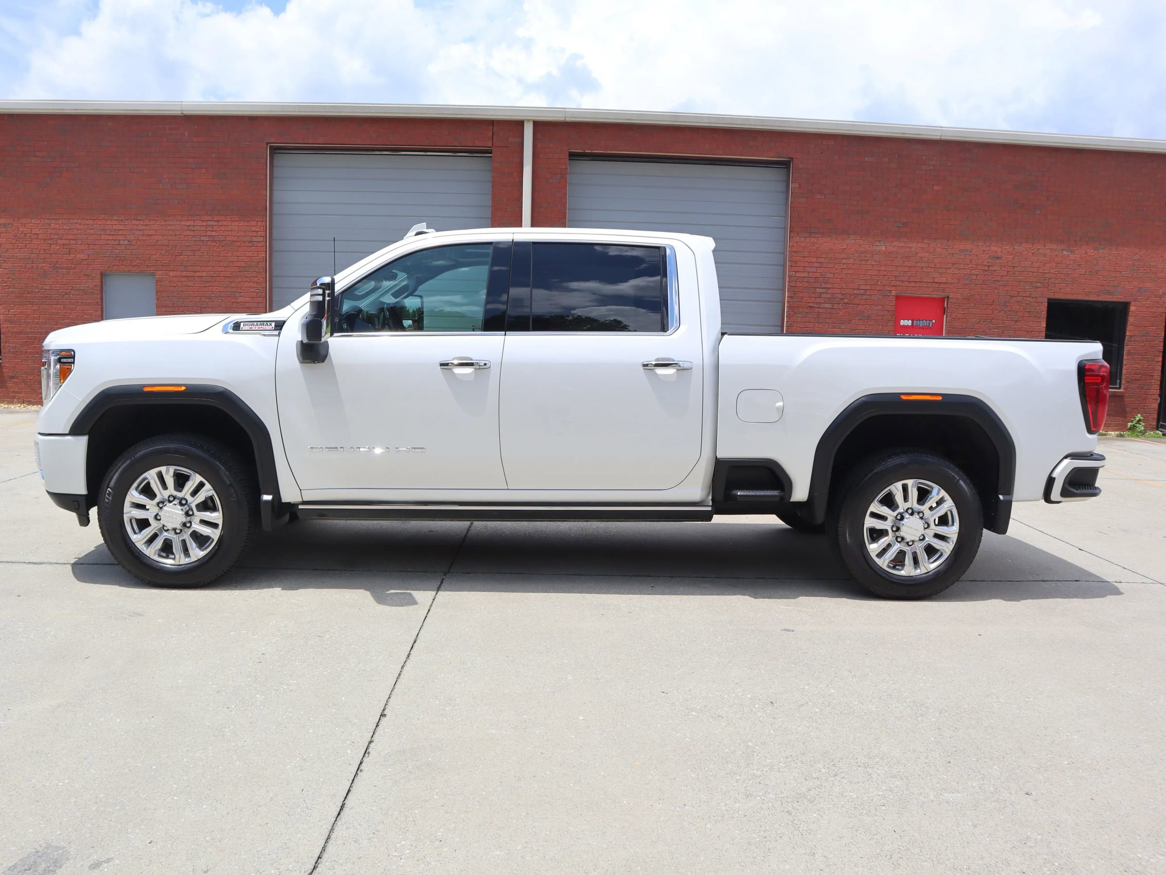 Used 2021 GMC Sierra 2500 Denali w/ Denali Ultimate Package image 2
