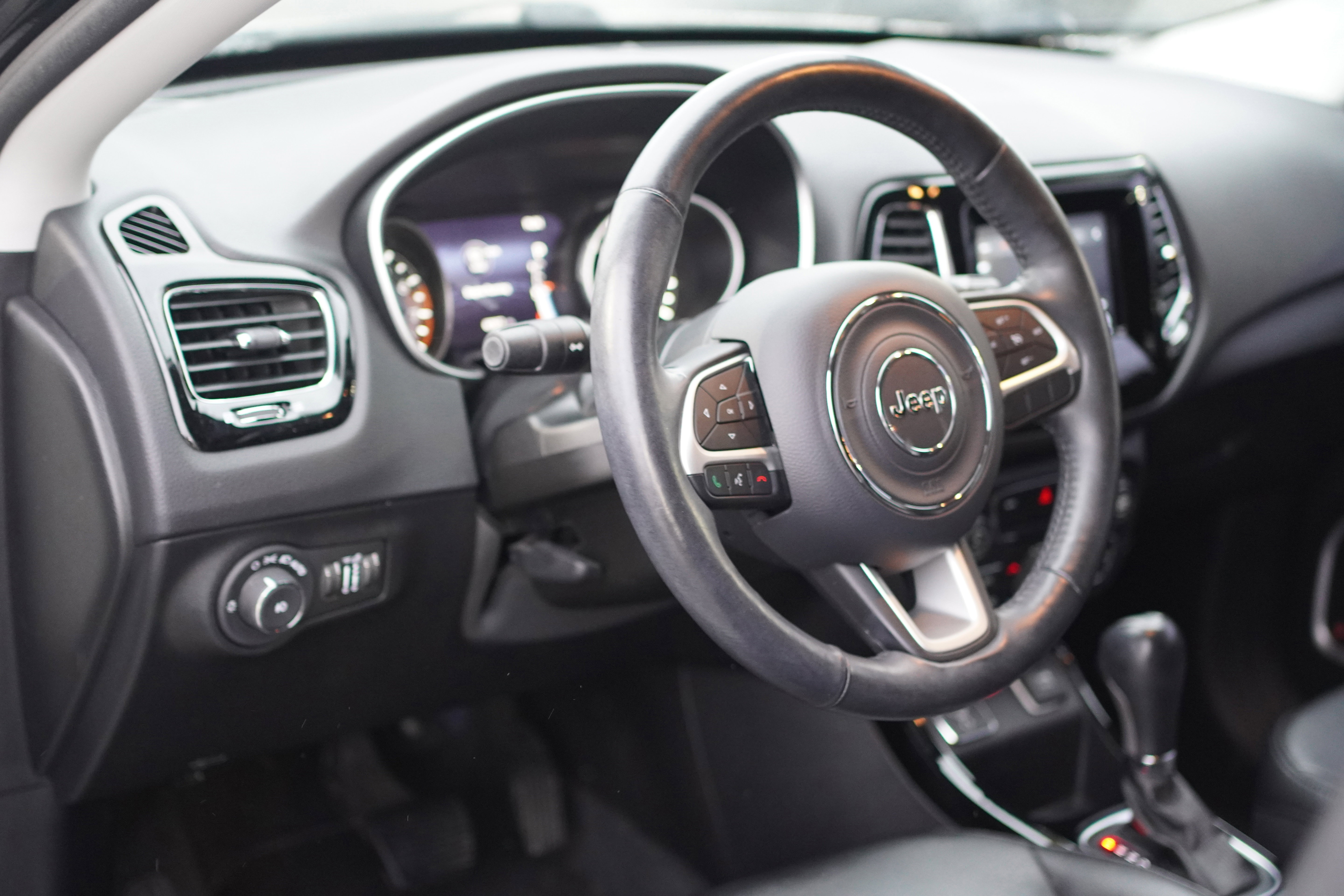 Used 2019 Jeep Compass Altitude image 25