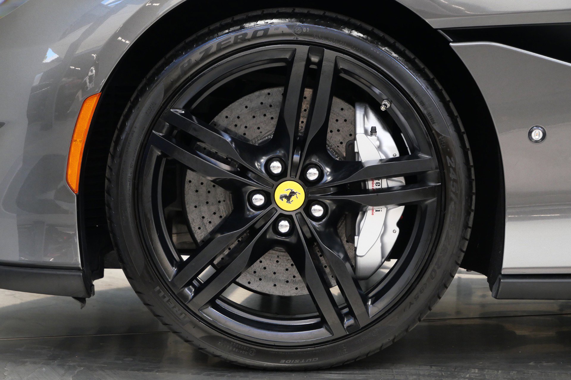 Used 2019 Ferrari Portofino RWD image 10