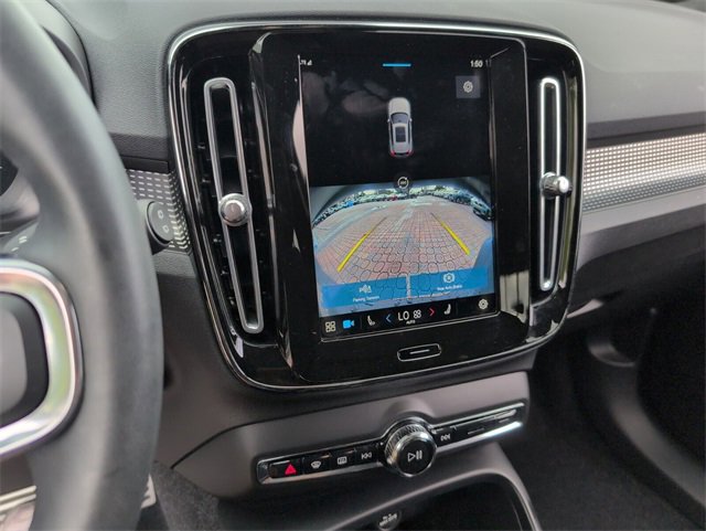 Used 2022 Volvo XC40 P8 Recharge Plus image 23