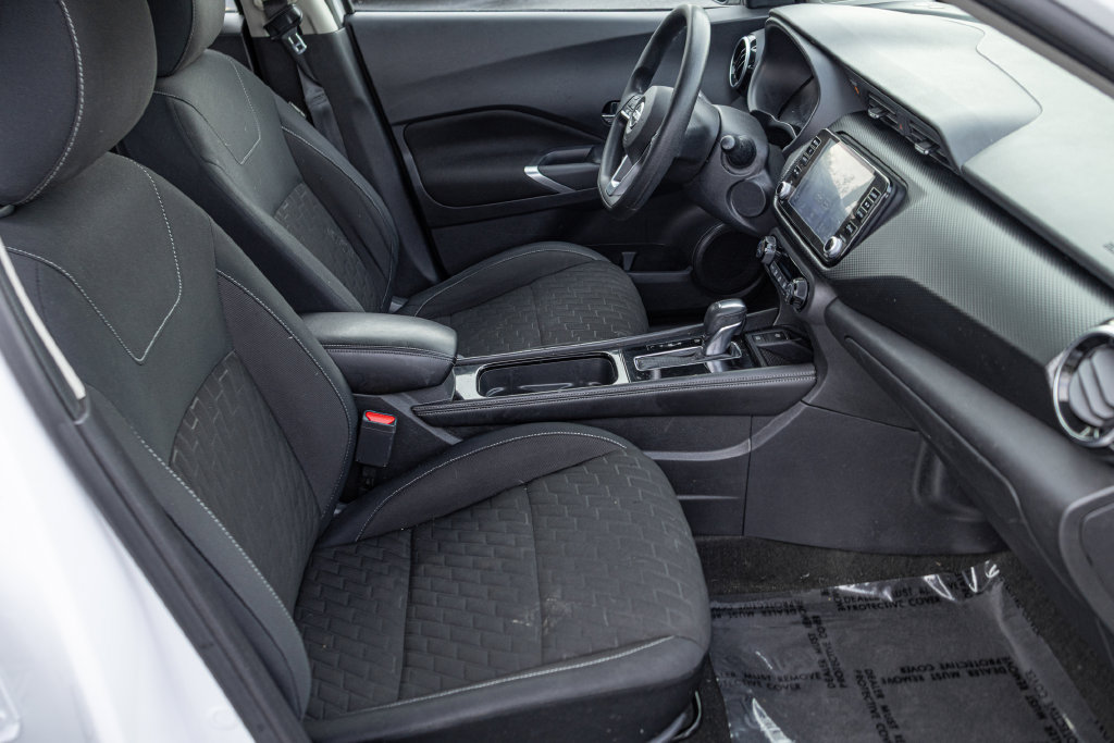 Used 2022 Nissan Kicks SV FWD image 31