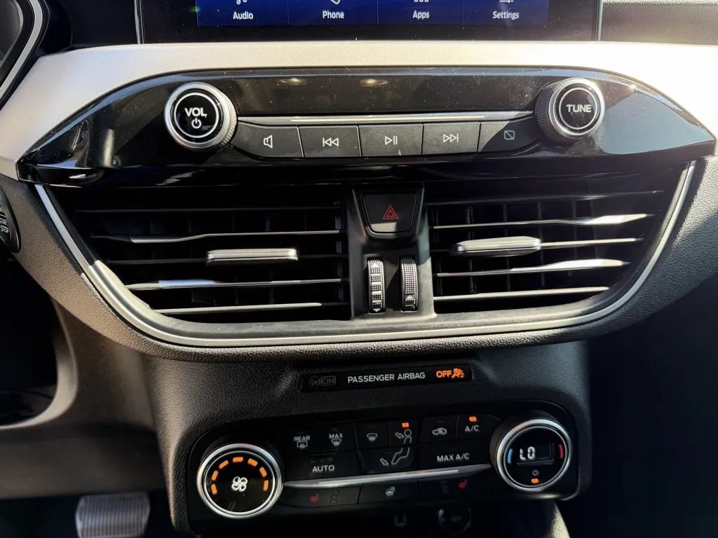 Used 2020 Ford Escape SEL AWD/4WD image 16