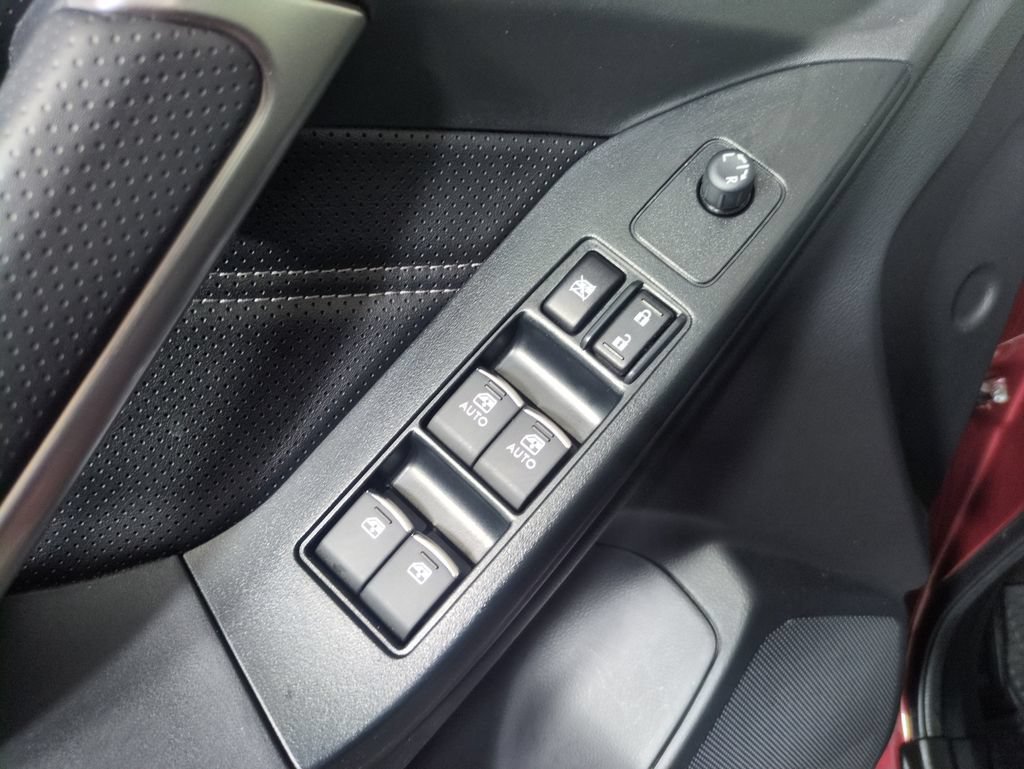 Used 2018 Subaru Forester 2.5i Touring AWD/4WD image 11