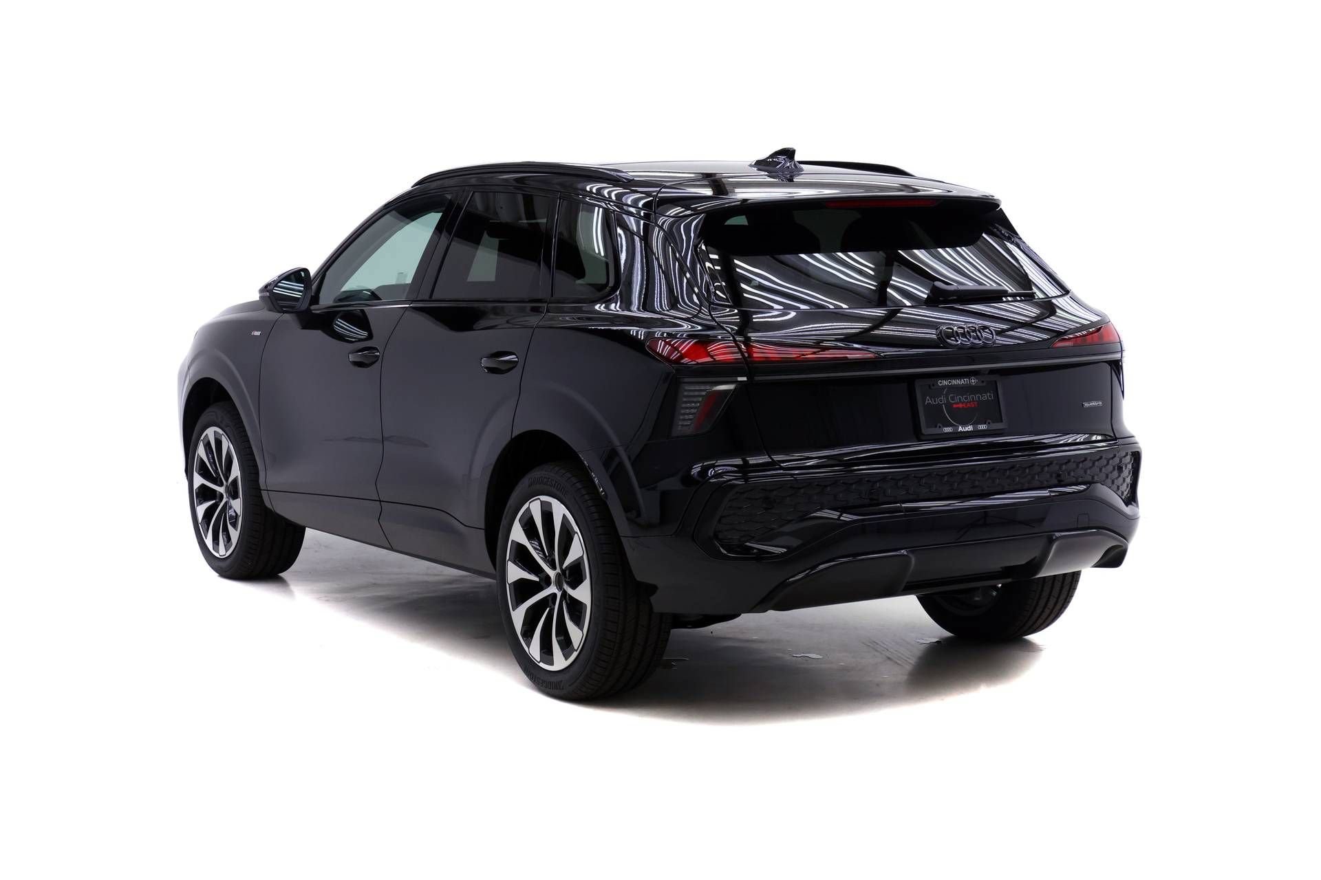 New 2026 Audi Q3 quattro 2.0T AWD/4WD image 5
