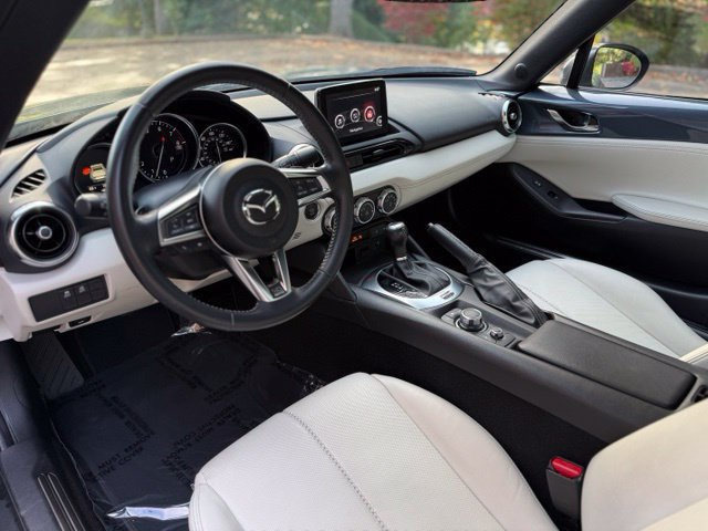 Used 2021 MAZDA MX-5 Miata RF Grand Touring RWD image 12