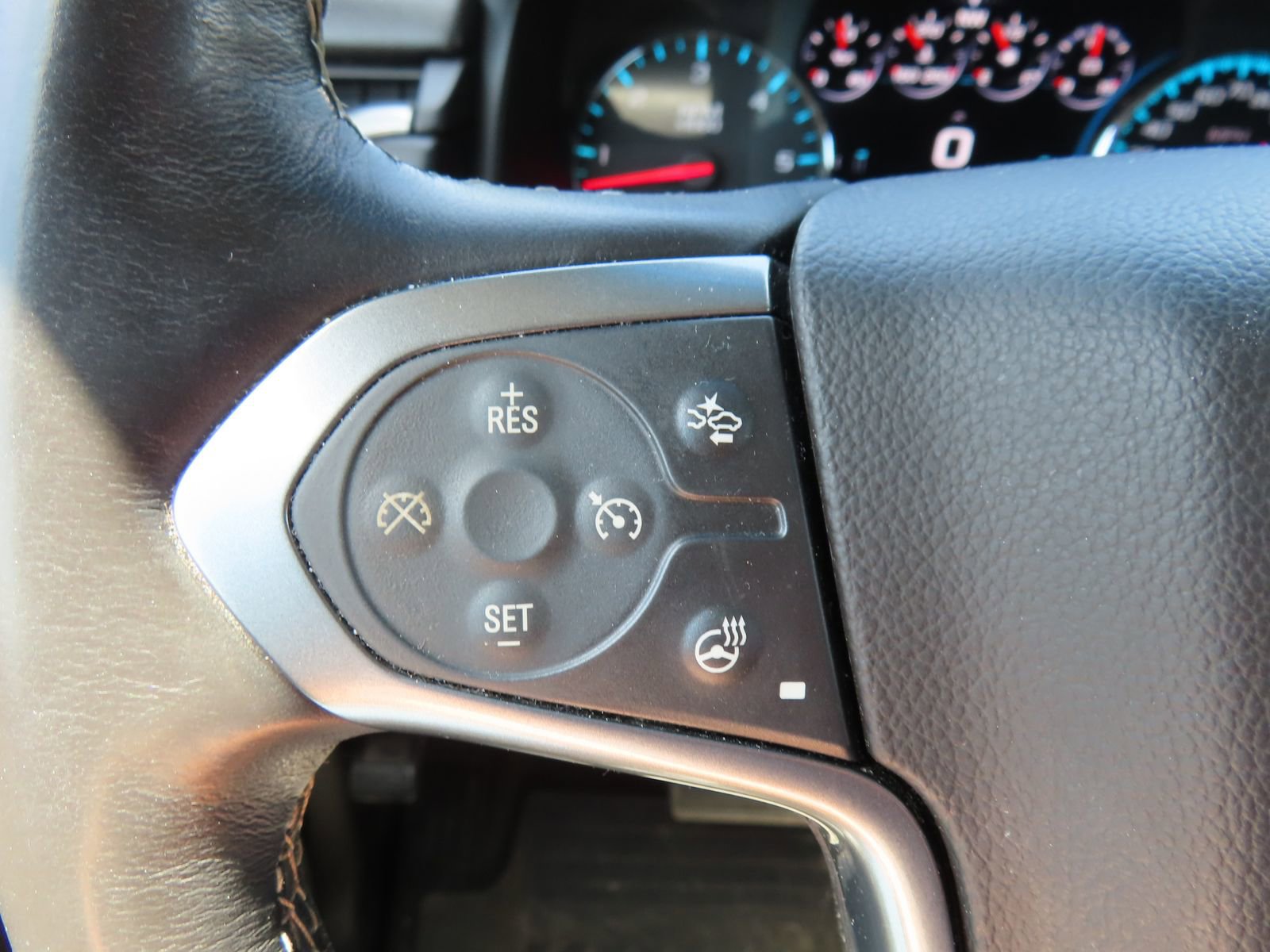 Used 2017 Chevrolet Suburban Premier AWD/4WD image 20