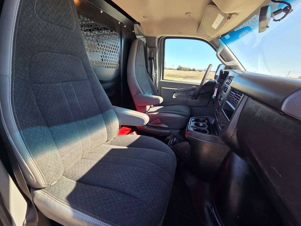 Used 2024 GMC Savana 2500 w/ Driver Convenience Package image 23
