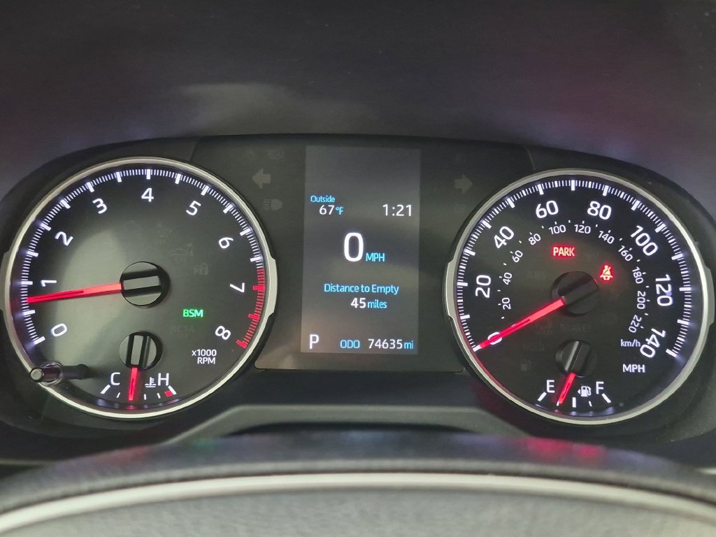 Used 2021 Toyota RAV4 XLE Premium FWD image 21