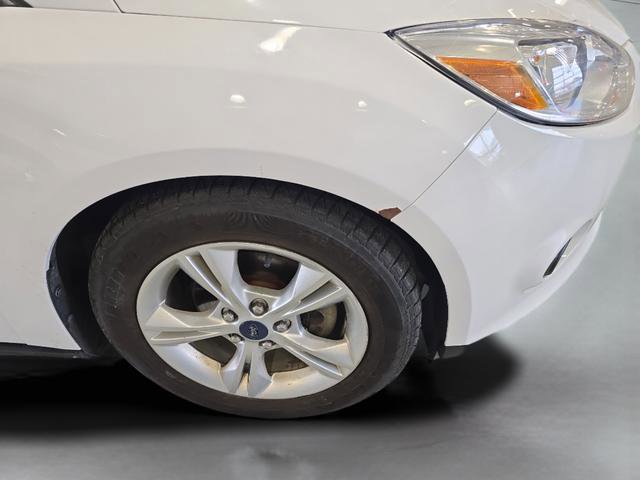 Used 2014 Ford Focus SE w/ SE Winter Package FWD image 20