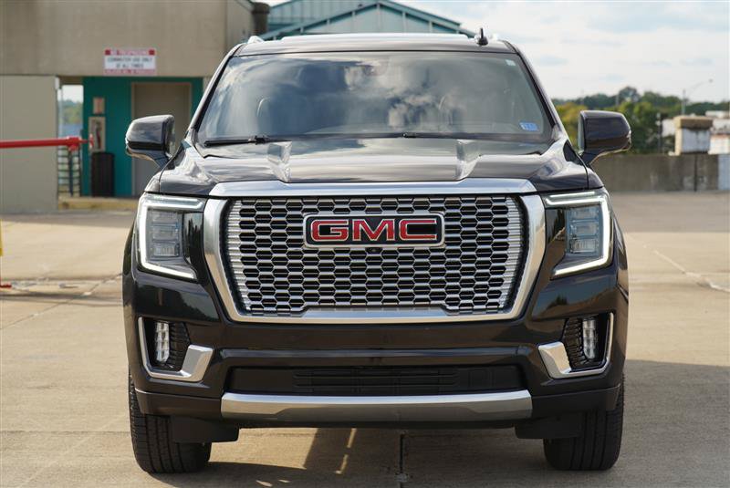 Used 2021 GMC Yukon Denali w/ Denali Premium Package AWD/4WD image 12