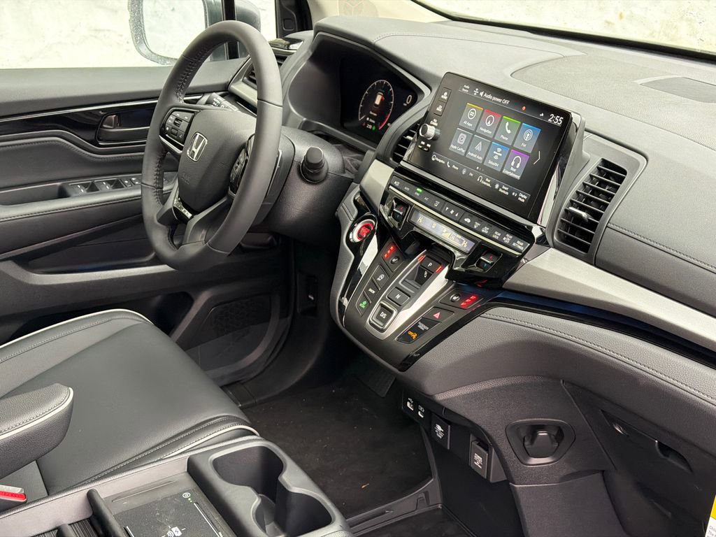 New 2026 Honda Odyssey Touring image 10